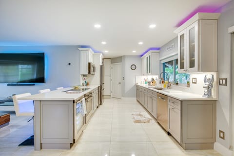 Furnished Patio + Gas Grill: Deerfield Beach Home House in Lighthouse Point