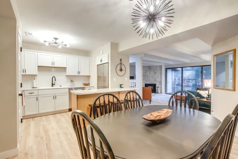 Boat Slip + Pool Access: Lake of the Ozarks Condo Apartment in Village Four Seasons