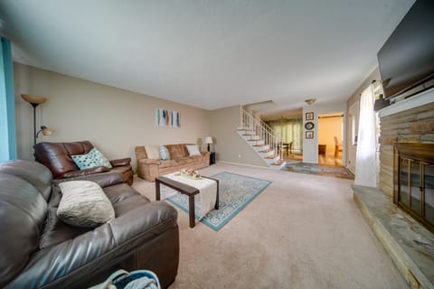 Richmond Heights Retreat w/ Patio + Fire Pit! House in Lake Erie