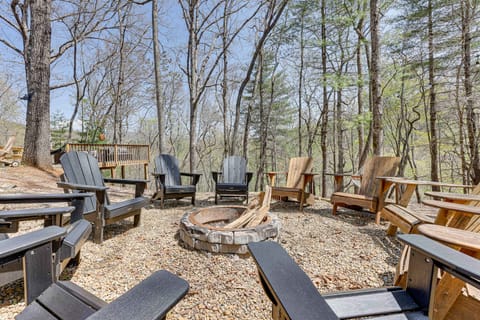 'Sweetwater Bluff' Home On The Hiawassee w/ Views! House in Tennessee