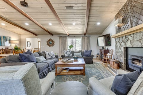 'Sweetwater Bluff' Home On The Hiawassee w/ Views! House in Tennessee