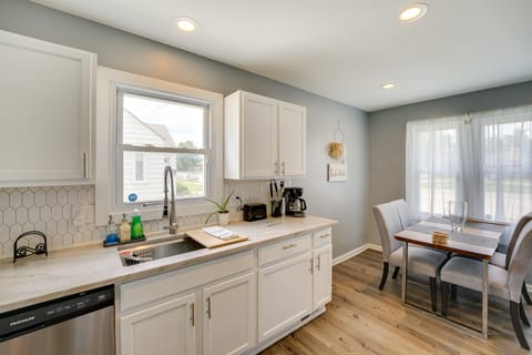 Pet-Friendly Southfield House w/ Ping-Pong Table! House in Southfield