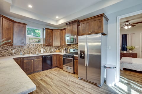 Pet-Friendly Tomball Home: Walk to Main Street! House in Tomball