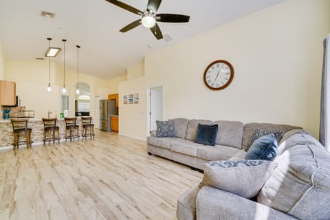 12 Mi to Disney: Family Home in Davenport House in Loughman