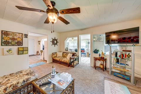 Powers Lake Home w/ Patio - 9 Mi to Lake Geneva! House in Powers Lake