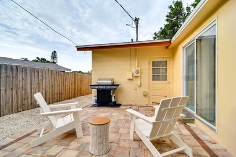 3 Mi to Gulf: Seminole Retreat w/ Patio House in Seminole