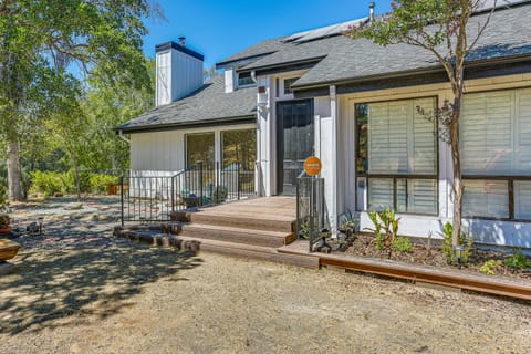 Pet-Friendly Coarsegold Vacation Rental w/ Deck! House in Sierra Nevada