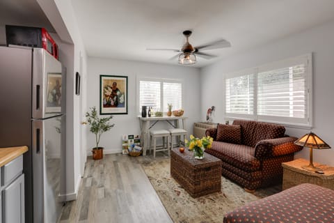 Hot Tub & Grill: Pet-Friendly Apt, Walk to Midtown Apartment in Reno