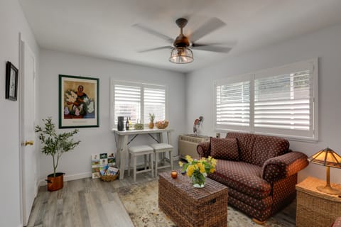 Hot Tub & Grill: Pet-Friendly Apt, Walk to Midtown Apartment in Reno