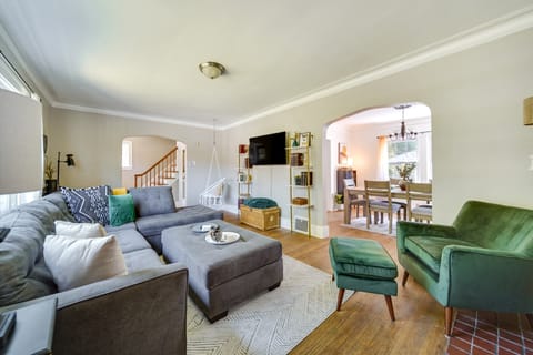 Historic Detroit Bungalow: Pet & Family Friendly House in Tecumseh