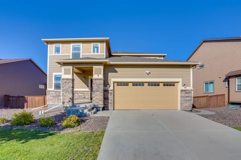 Near Rocky Mountain Arsenal: Commerce City Home House in Commerce City