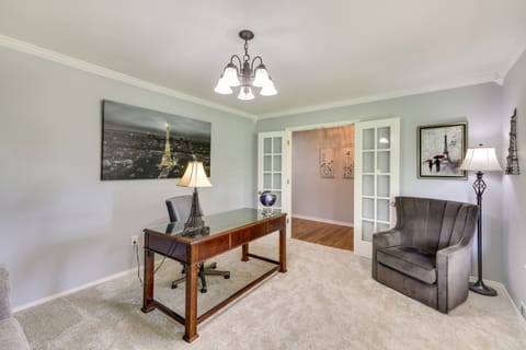 Expansive Fayetteville Retreat: 11 Mi to U of A! House in Arkansas