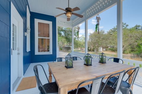 WFH Friendly: Abode w/ Balcony in Columbus! House in Texas