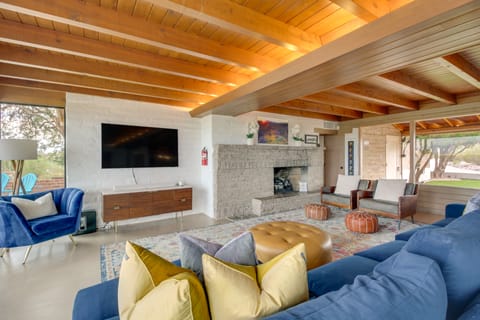 Hollywood Hills of Tucson: 20 Acres, Pool, Hot Tub House in Arizona