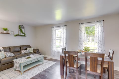 Cozy Greenwich Vacation Rental w/ Fire Pit House in Ohio