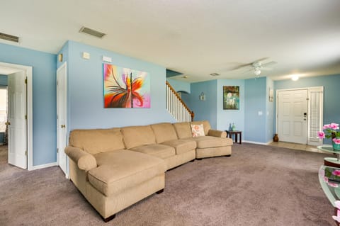 2 Mi to Epperson Lagoon: Home w/ Private Yard House in Wesley Chapel