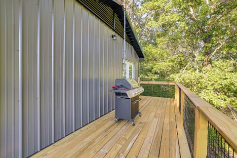 Peaceful Cassville Vacation Rental - Hike & Fish! House in Roaring River Township