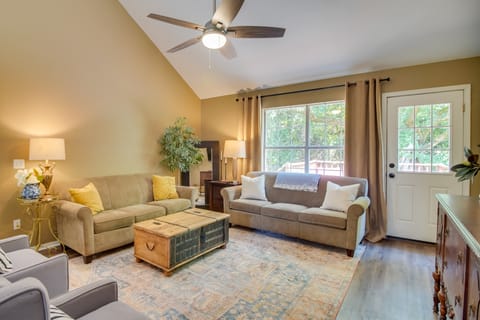 Charming Arkansas Retreat w/ Deck, Near Downtown! House in Fayetteville