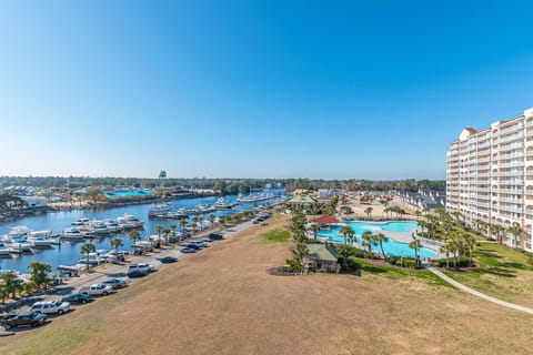 Barefoot Resort Condo w/ Pools & Balcony! Apartment in North Myrtle Beach