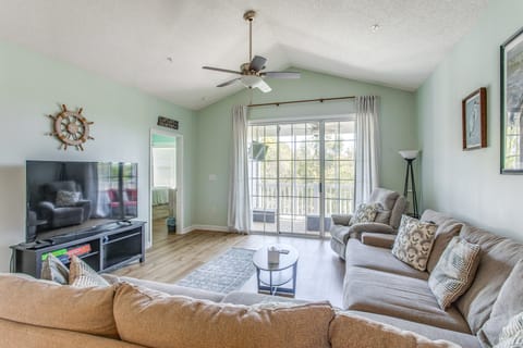 Barefoot Resort Condo w/ Pools & Balcony! Apartment in North Myrtle Beach