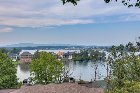 Luxury Lakefront Hot Springs Condo w/ Pools! Apartment in Lake Hamilton