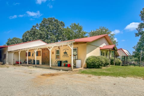 Tennessee Farm Vacation Rental w/ Game Room! House in Tennessee
