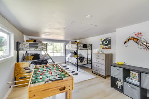 Chehalis Getaway w/ Golf Course View + Fire Pit! House in Washington