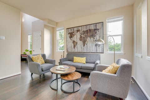 Home Gym, Yoga Studio & Office! Bothell Retreat House in Bothell