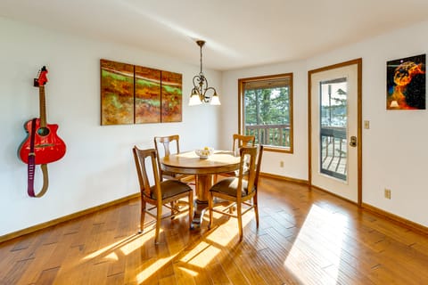 Serene La Conner Retreat w/ Fireplace & Deck! House in Whidbey Island