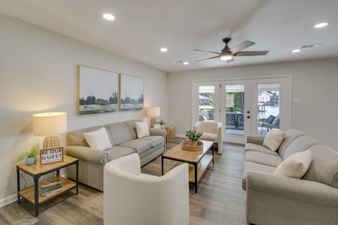 Waterfront Hot Springs Home w/ Dock & Porch! House in Hot Springs