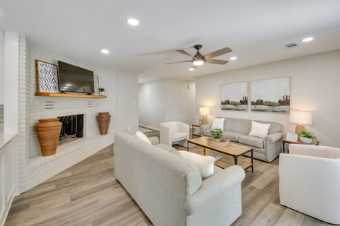 Waterfront Hot Springs Home w/ Dock & Porch! House in Hot Springs