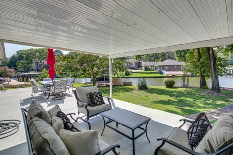 Waterfront Hot Springs Home w/ Dock & Porch! House in Hot Springs