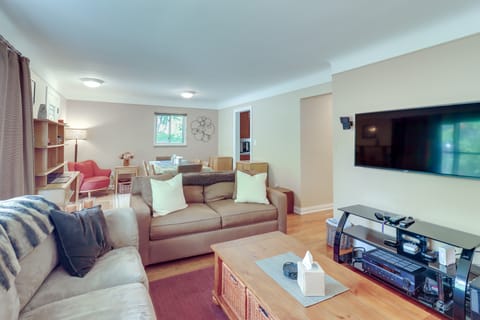 Royal Oak Home: 13 Mi to Downtown Detroit House in Royal Oak