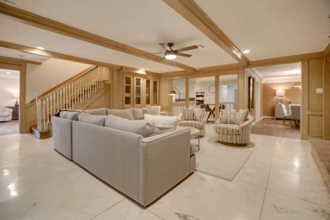 Poolside Oasis Near Medical Center & NRG Stadium! House in Houston