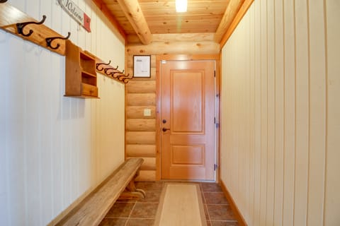 Lake Vermilion Cabin w/ Private Dock + Fire Pit! House in Lake Vermilion