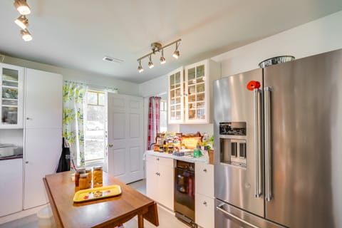 Spacious & Secluded Shook Home w/ Private Hot Tub! House in Ozark Mountains