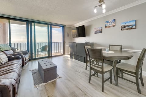 Pool Access: 8th-Floor Condo on North Myrtle Beach Apartment in North Myrtle Beach