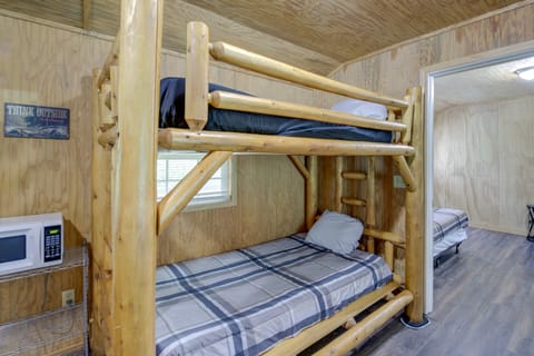 Serene Briceville Vacation Rental Cabin w/ Grill! House in Tennessee