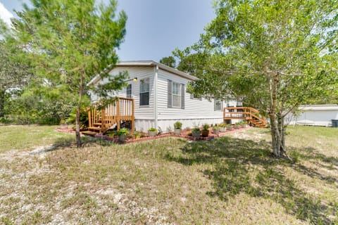 Weeki Wachee Home w/ Fire Pit: 13 Mi to Ocean! House in Florida