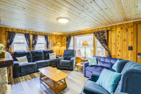 Furnished Deck: Rustic Cabin in Cosby! House in Great Smoky Mountains