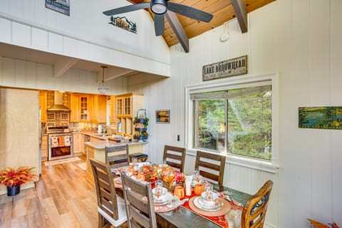 1 Mi to Lake Arrowhead Village! Cabin w/ Game Room House in Lake Arrowhead