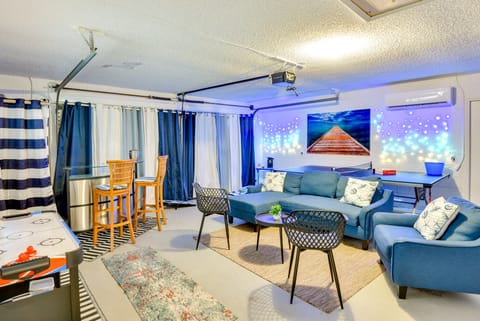 Edgewater Vacation Home w/ Game Room & Pool Access House in Edgewater