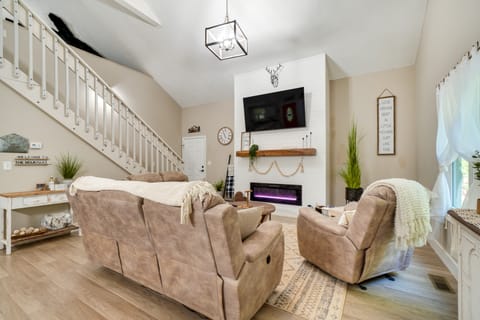 Sevierville Family Home w/ Hot Tub! House in Sevier County