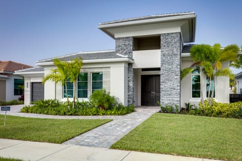 Private Pool & Spa: Luxe Palm Beach Gardens Home House in Palm Beach Gardens