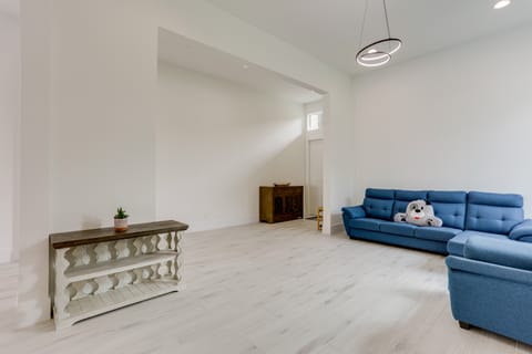 Private Pool & Spa: Luxe Palm Beach Gardens Home House in Palm Beach Gardens