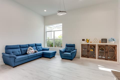 Private Pool & Spa: Luxe Palm Beach Gardens Home House in Palm Beach Gardens