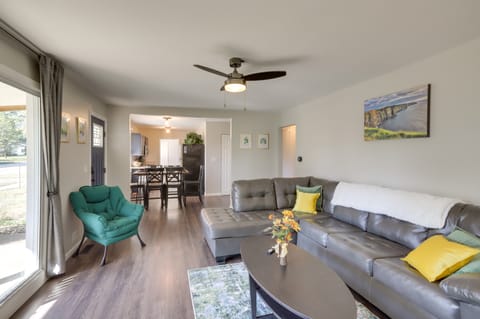 Lovely South Bend Home ~ 3 Mi to Dtwn & Notre Dame House in Mishawaka