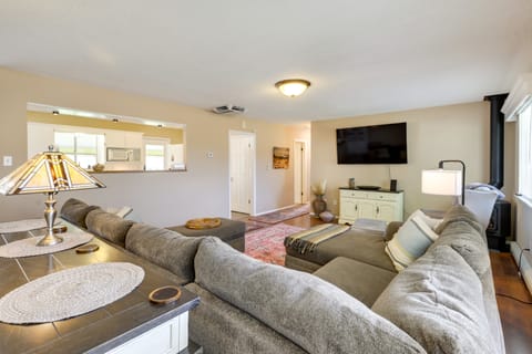 Hot Tub & Fire Pit: Serene Clifton Retreat! House in Colorado