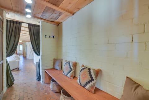 Santa Fe Vacation Rental w/ Patios & Pool Access! Cottage in New Mexico