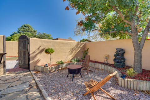 Santa Fe Vacation Rental w/ Patios & Pool Access! Cottage in New Mexico